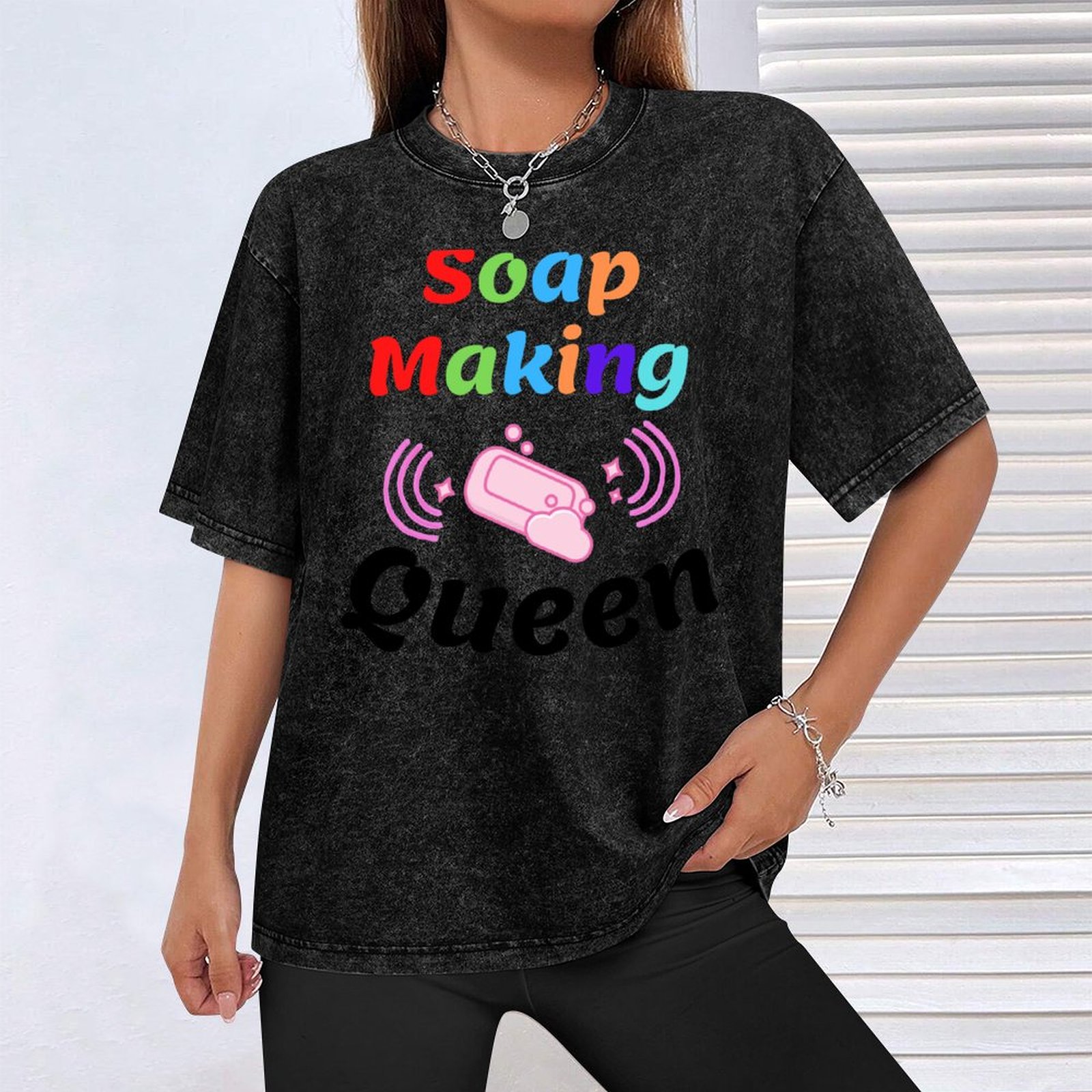 Soap Making Queen funny T-Shir - Soap Making Queen reseña y precio